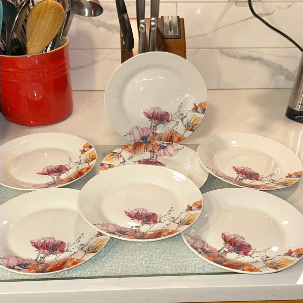 Sonoma life & style poppy 7-1/2” dessert plates 7